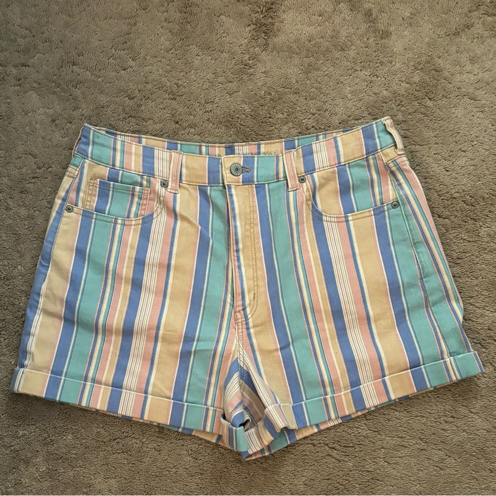 American eagle stripped shorts